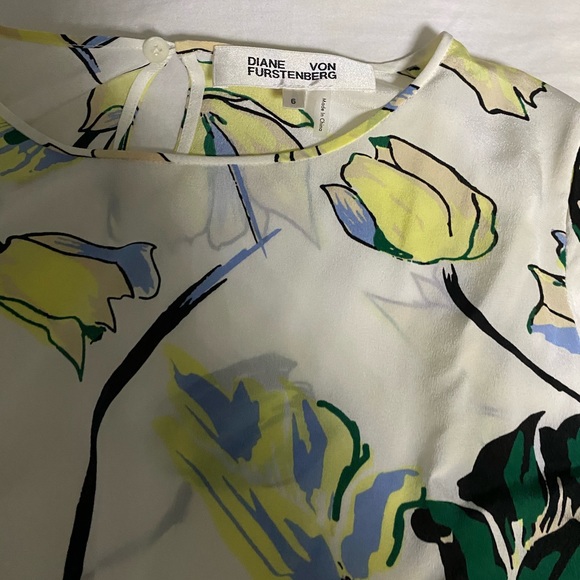 Dvf - Picture 2 of 2